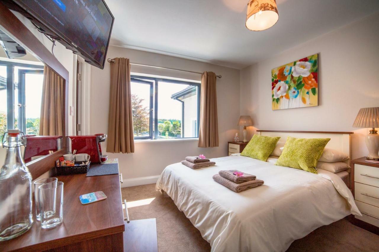Taim Lodge Westport Esterno foto
